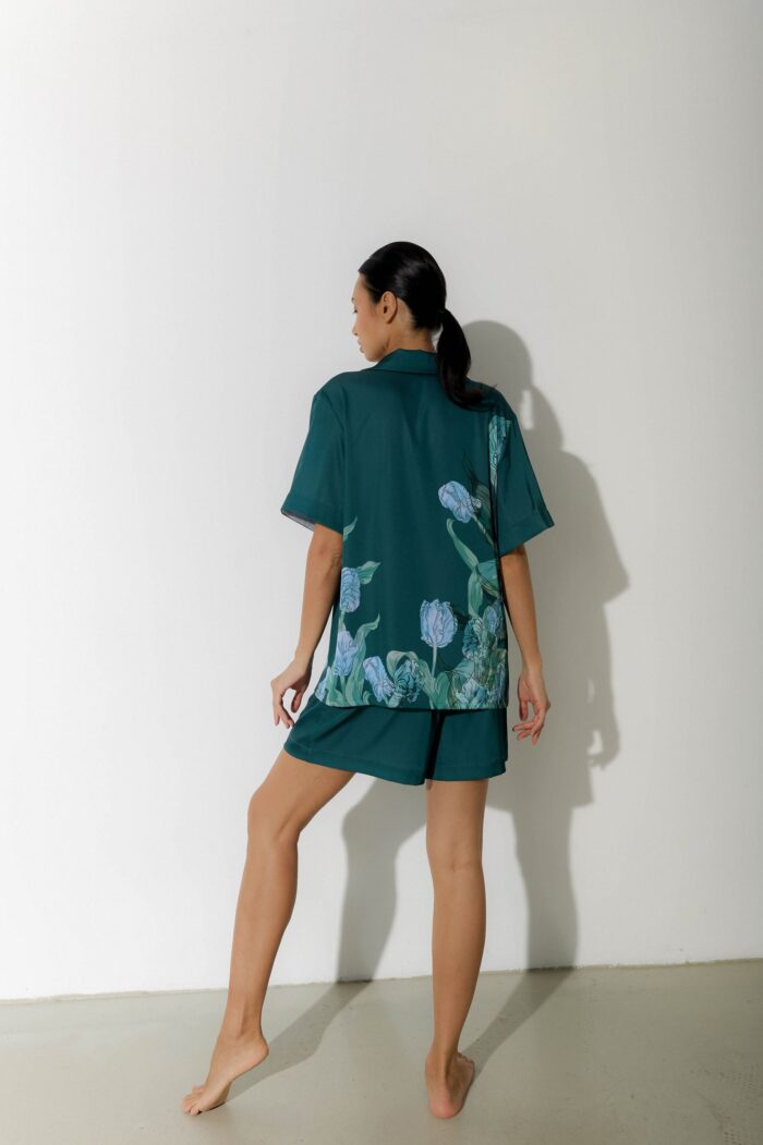 Photo Green satin pajamas short sleeve shirt and shorts