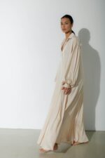 Photo Long dress in light beige satin