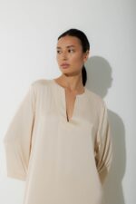 Photo Long kaftan dress in light beige satin