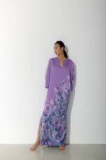 Photo Long kaftan dress in lilac satin