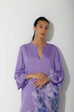 Photo Long kaftan dress in lilac satin