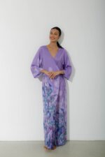 Photo Long lilac satin wrap robe